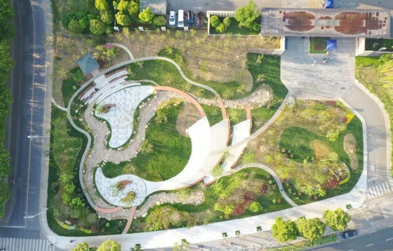 坡地旱溪交相輝映 蘇州園林山水住區(qū)的綠化新境